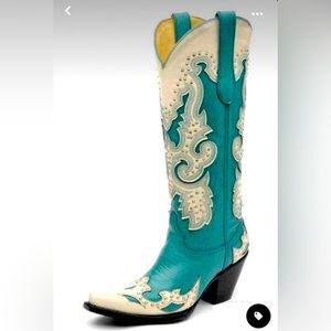 😍 Corral Turquoise and Cream Leather Studded Boots size 9